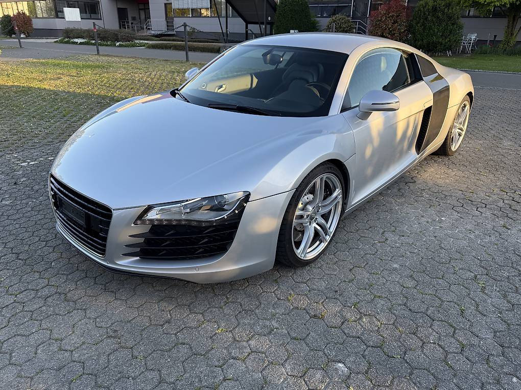 AUDI R8 Coupé 4.2 FSI V8 quattro R-Tronic