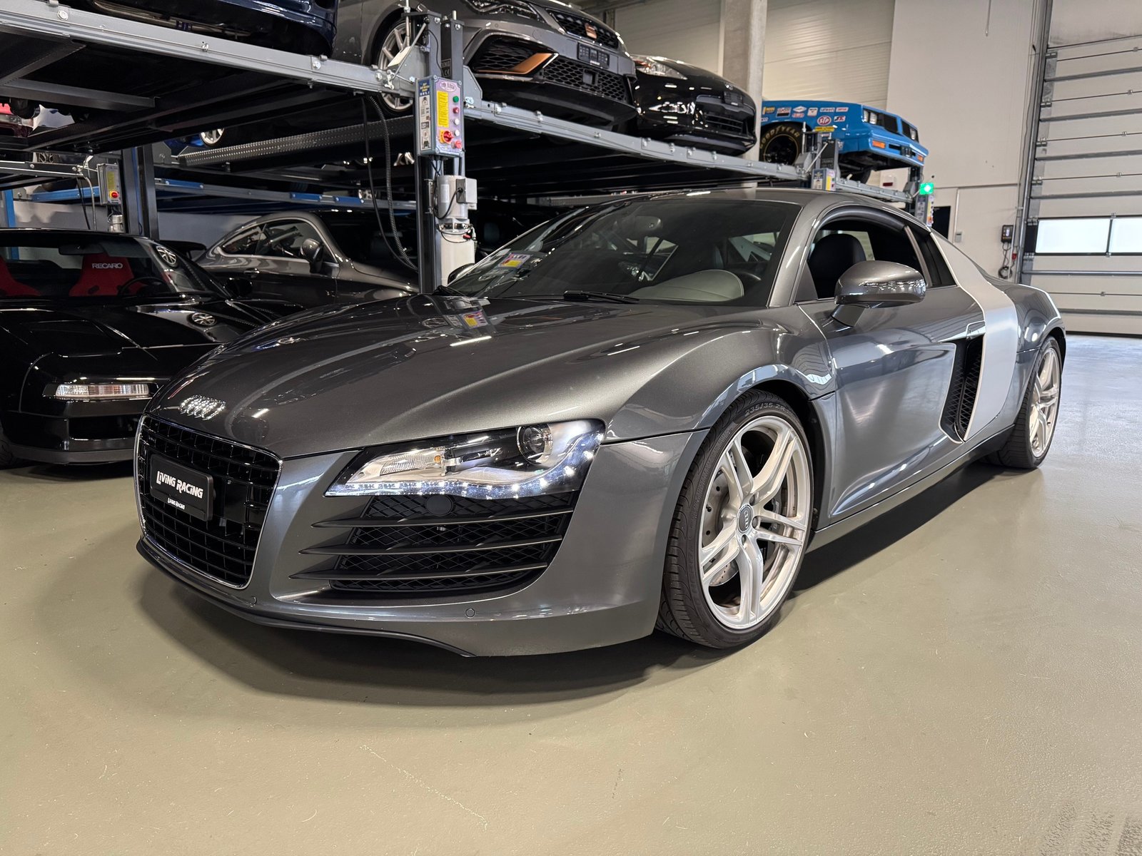 AUDI R8 Coupé 4.2 *Manual gearbox*, Benzina, Occasioni / Usate, Manuale - 2