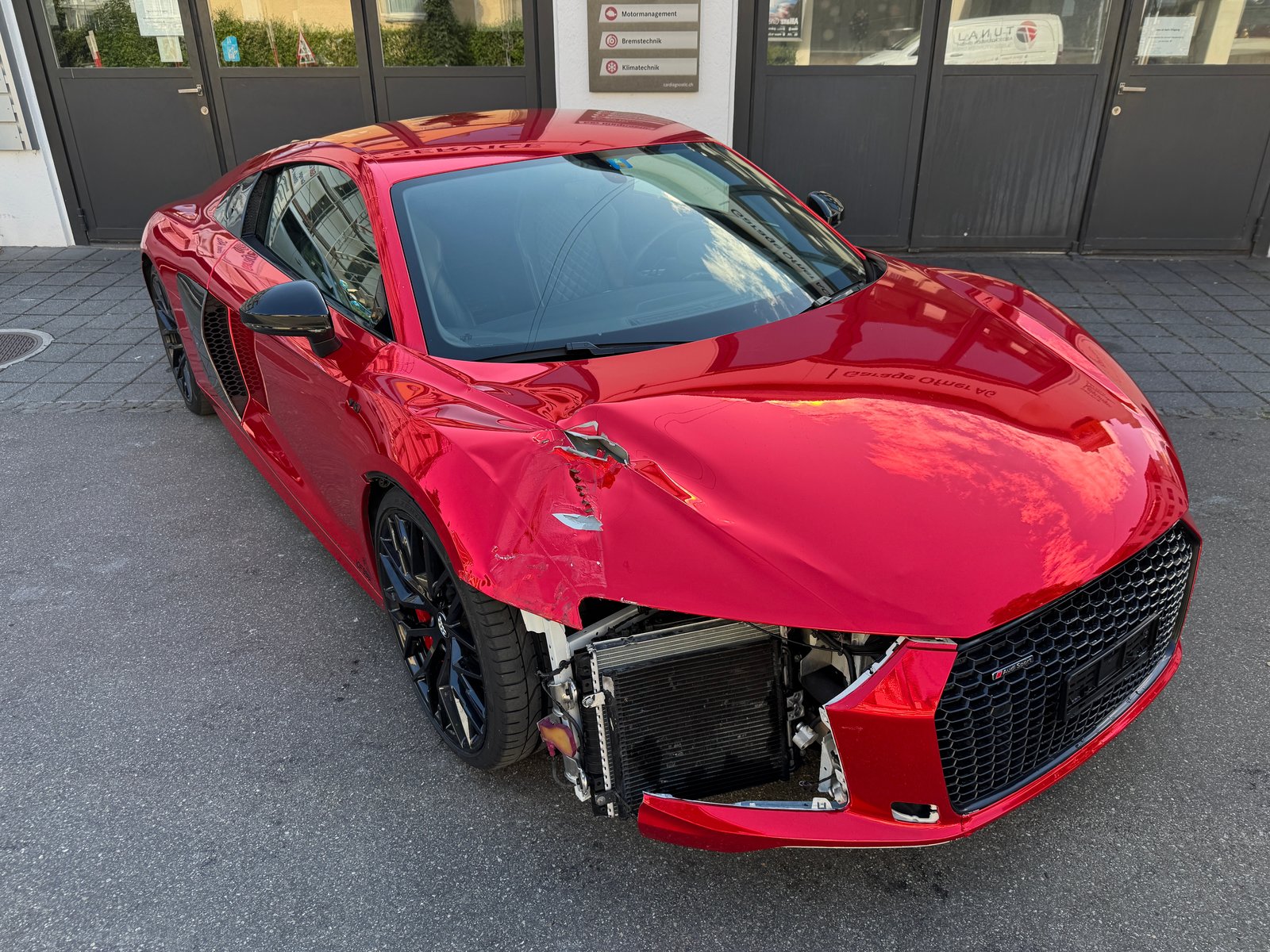 AUDI R8 Coupé 5.2 RWS S-Tronic, Essence, Occasion / Utilisé, Automatique - 4