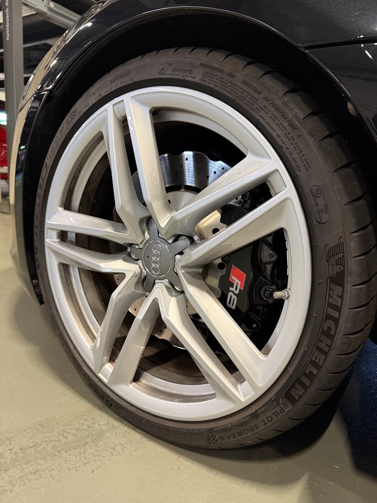 AUDI R8 Coupé 5.2 S-Tronic, Essence, Occasion / Utilisé, Automatique - 6