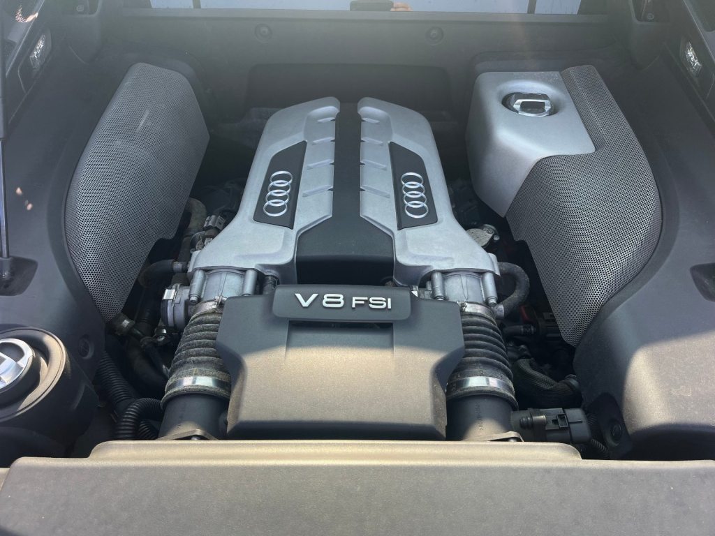 AUDI R8 4.2 FSI V8 quattro, Benzin, Occasion / Gebraucht, Handschaltung - 6