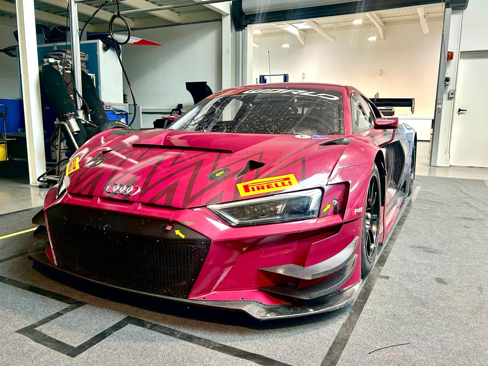 AUDI R8 LMS GT3 Evo II, Benzin, Occasion / Gebraucht, Automat - 2