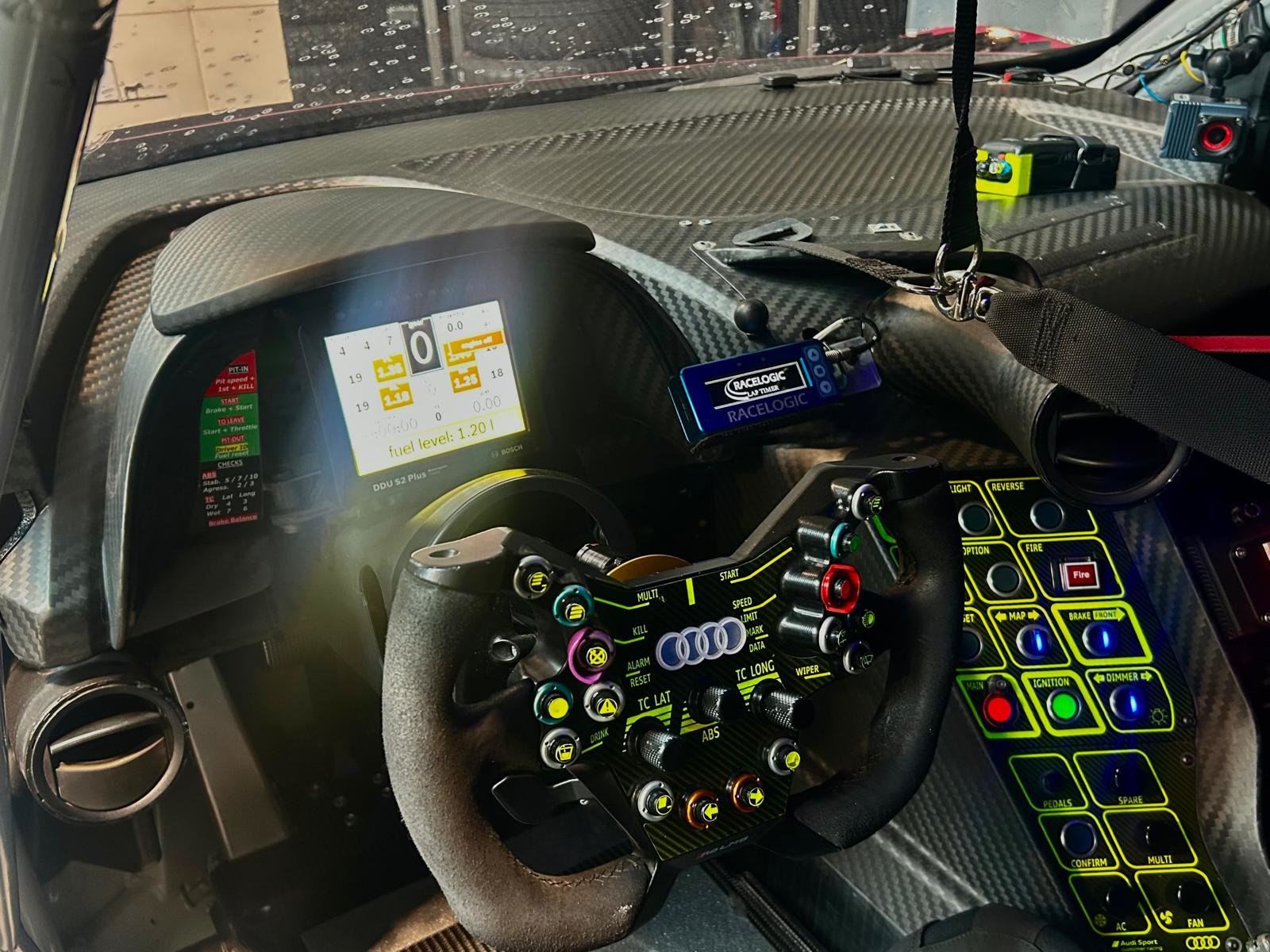 AUDI R8 LMS GT3 Evo II, Benzin, Occasion / Gebraucht, Automat - 5