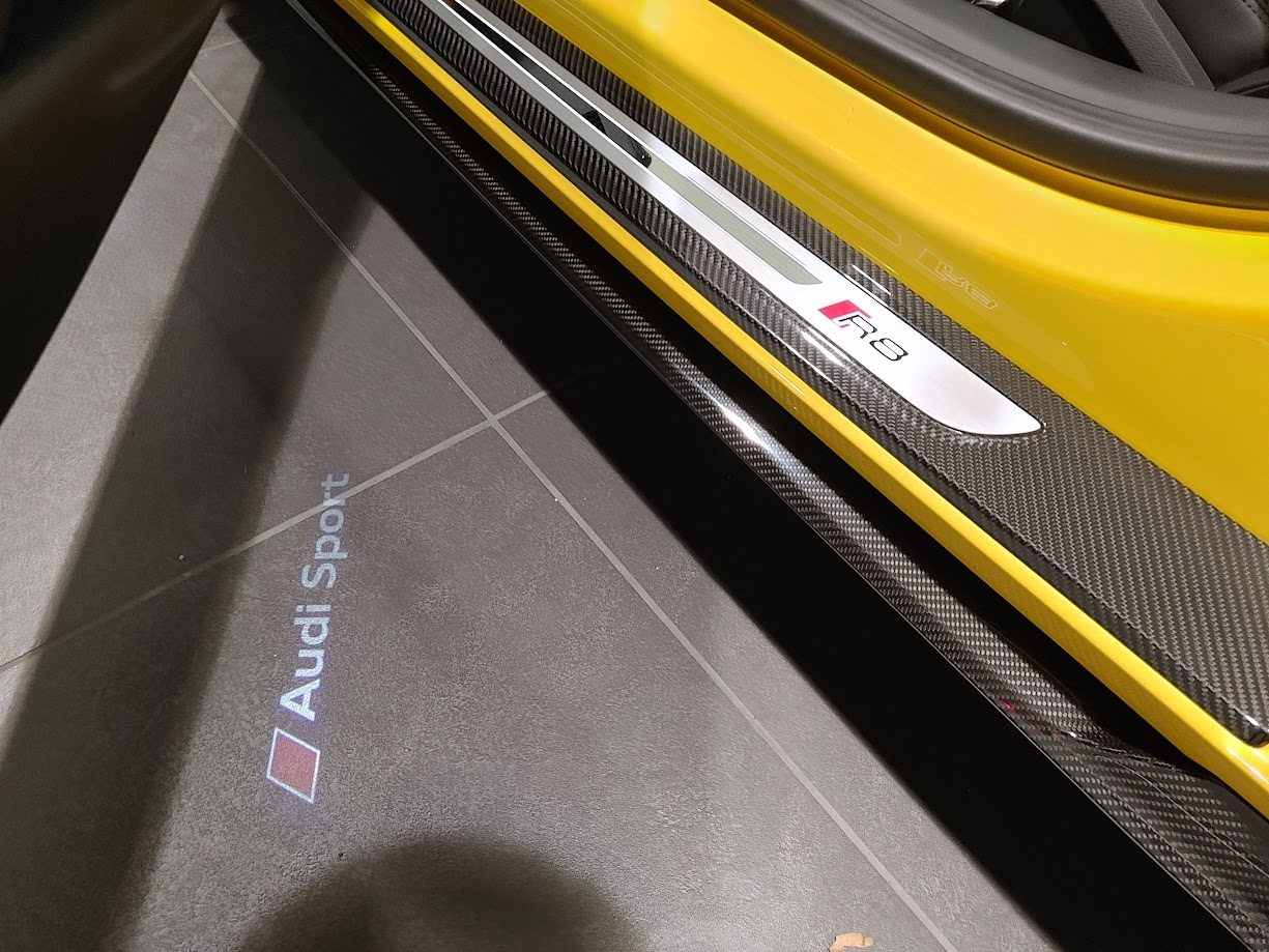 AUDI R8 Spyder V10 performance, Benzin, Occasion / Gebraucht, Automatik - 6