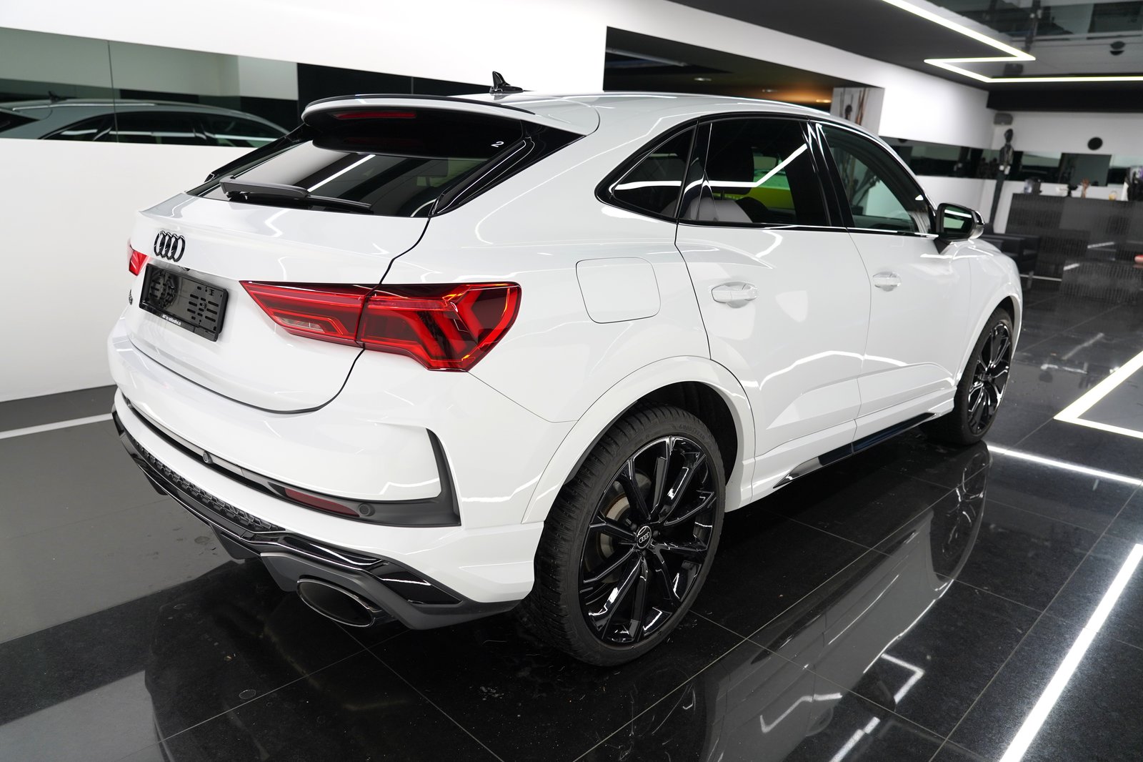 AUDI RS Q3 SB 2.5 TFSI quattro, Essence, Occasion / Utilisé, Automatique - 4