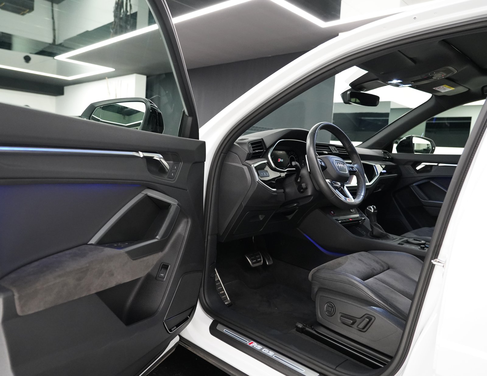 AUDI RS Q3 SB 2.5 TFSI quattro, Essence, Occasion / Utilisé, Automatique - 6