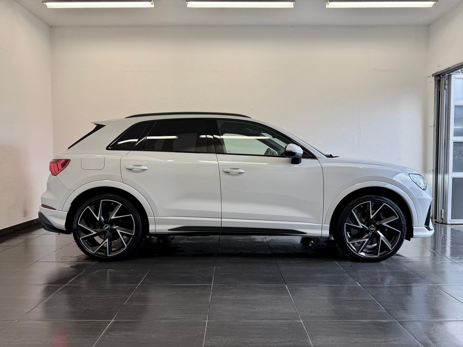 AUDI RS Q3 2.5 TFSI quattro S tronic, Essence, Occasion / Utilisé, Automatique - 5