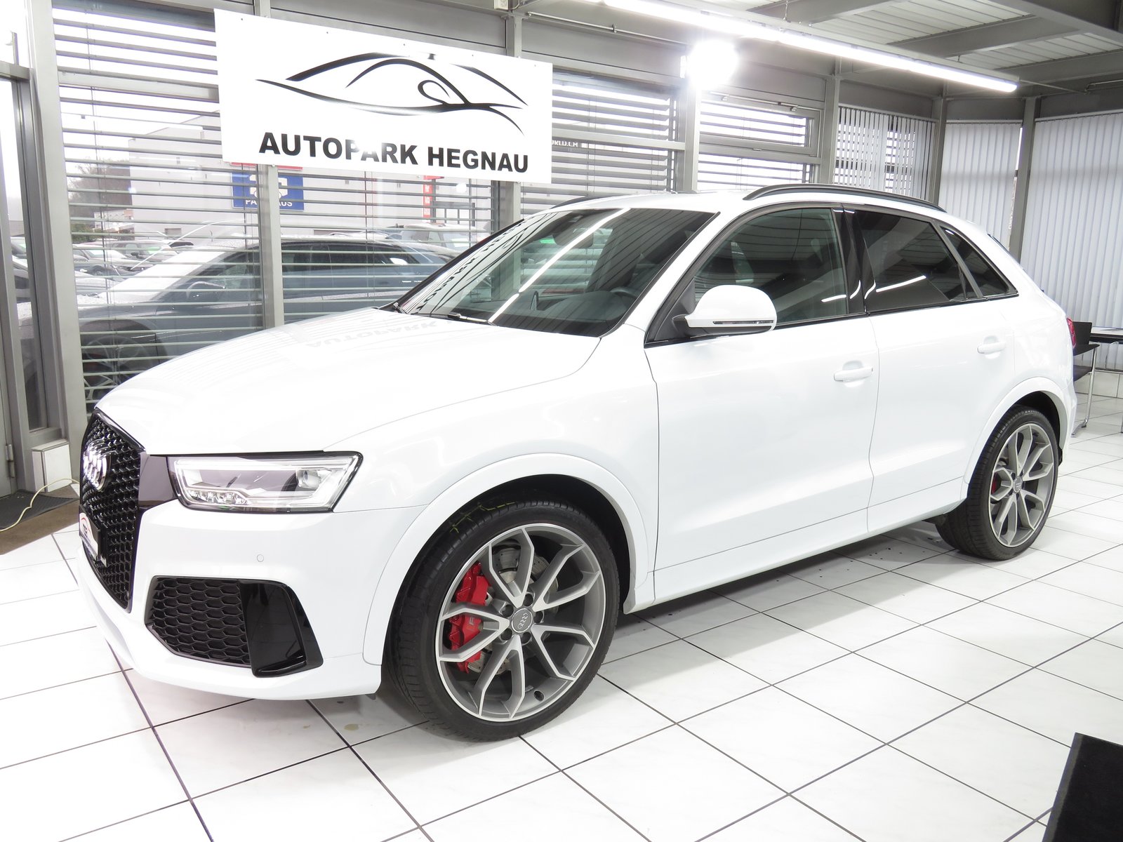 AUDI RS Q3 2.5 TFSI Quattro S-tronic Automat