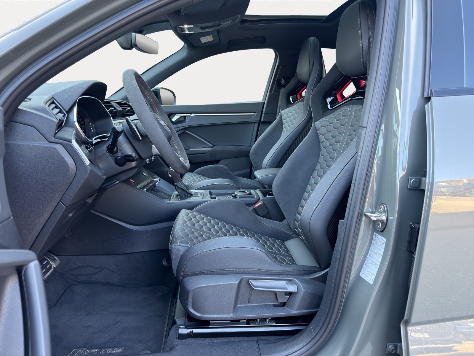 AUDI RS Q3 Sportback, Petrol, Second hand / Used, Automatic - 5