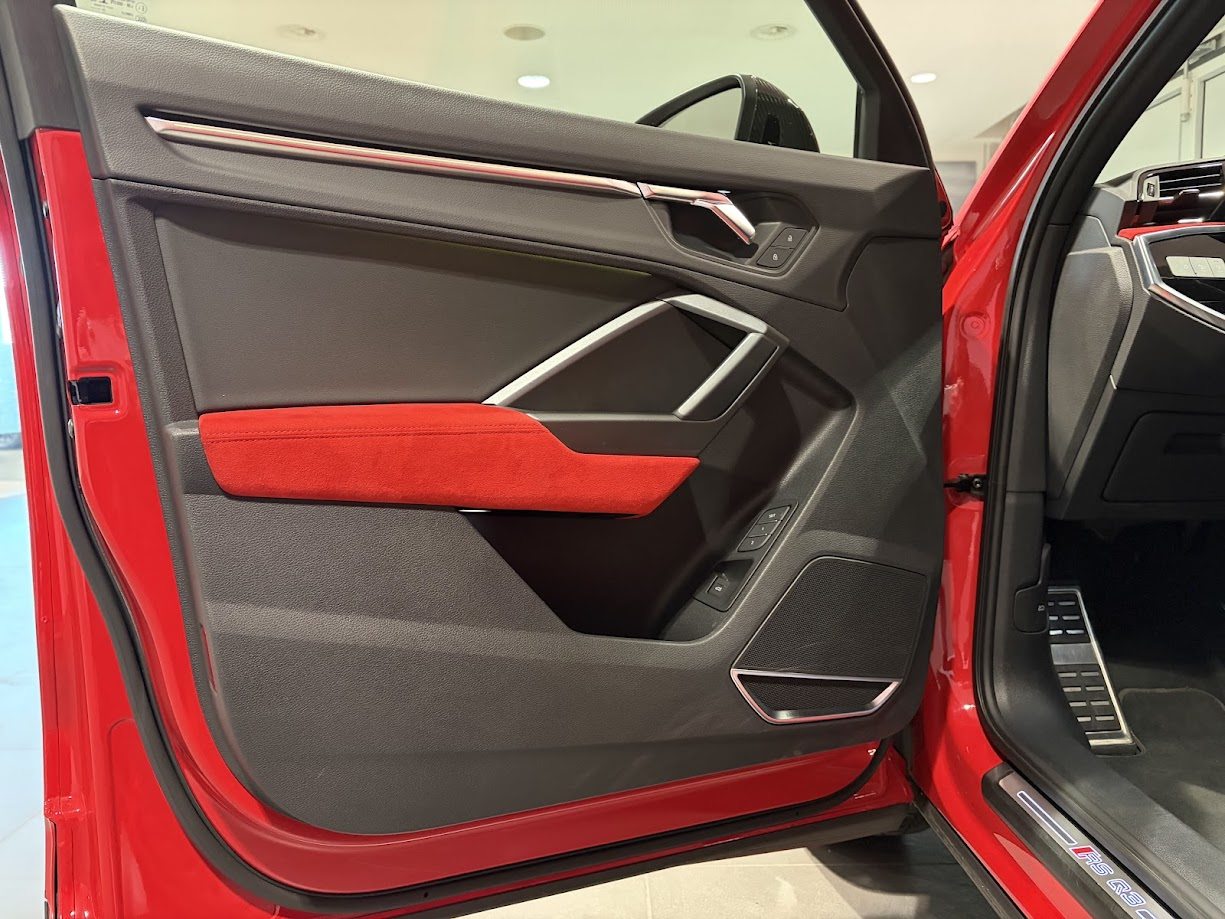 AUDI RS Q3, Essence, Occasion / Utilisé, Automatique - 3