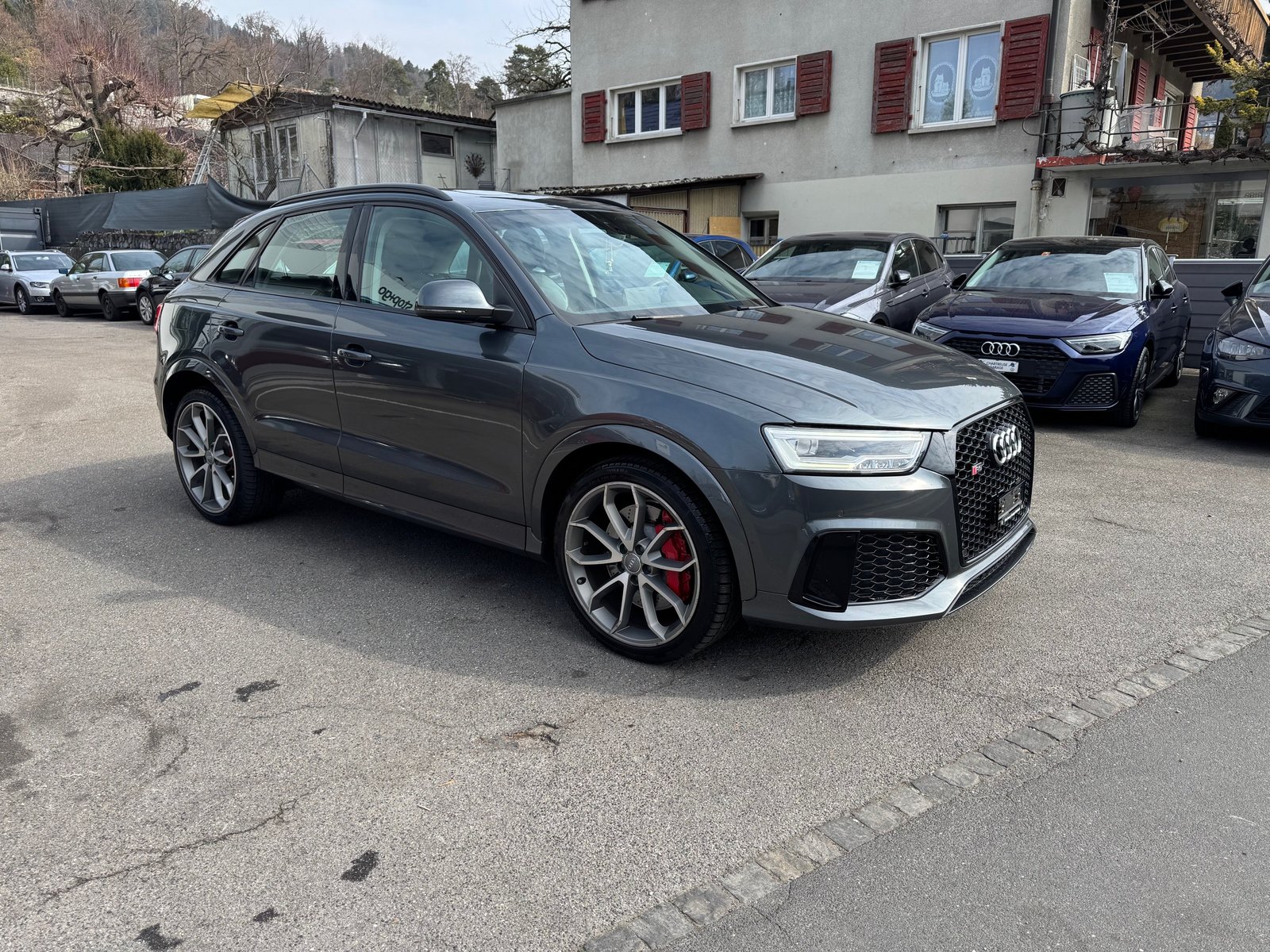 AUDI RS Q3 408PS 2.5 TFSI quattro S-tronic, Benzin, Occasion / Gebraucht, Automatik - 5