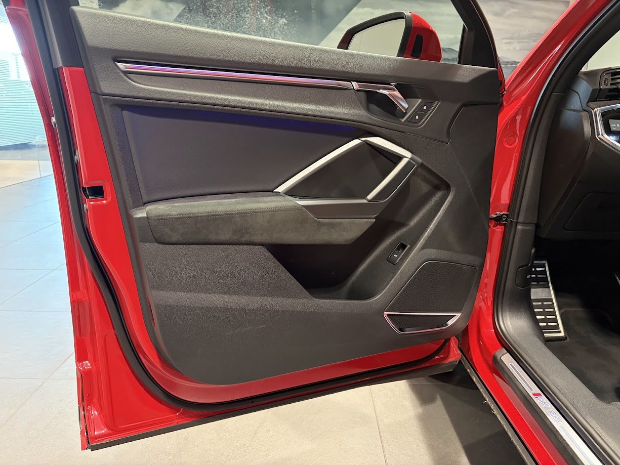 AUDI RSQ3 Sportback, Essence, Occasion / Utilisé, Automatique - 3