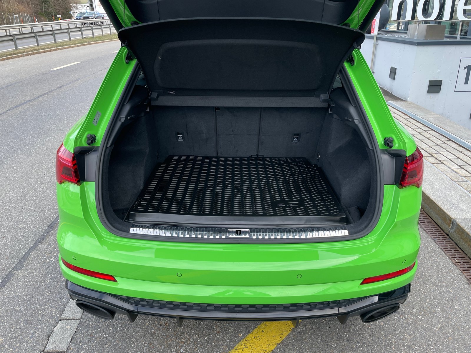 AUDI RS Q3 2.5 TFSI quattro S tronic, Benzin, Occasion / Gebraucht, Automatik - 7