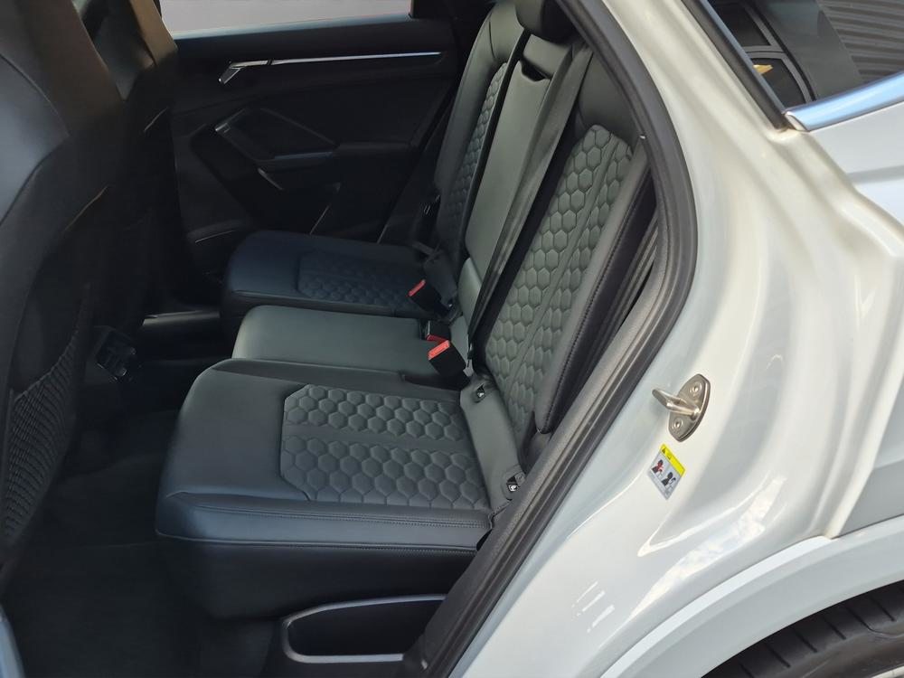 AUDI RS Q3 Sportback, Benzin, Occasion / Gebraucht, Automatik - 7