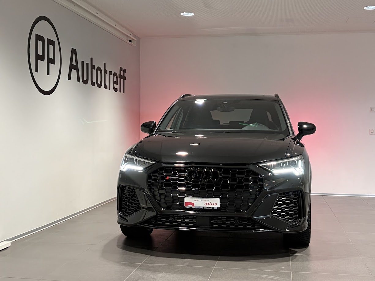 AUDI RS Q3