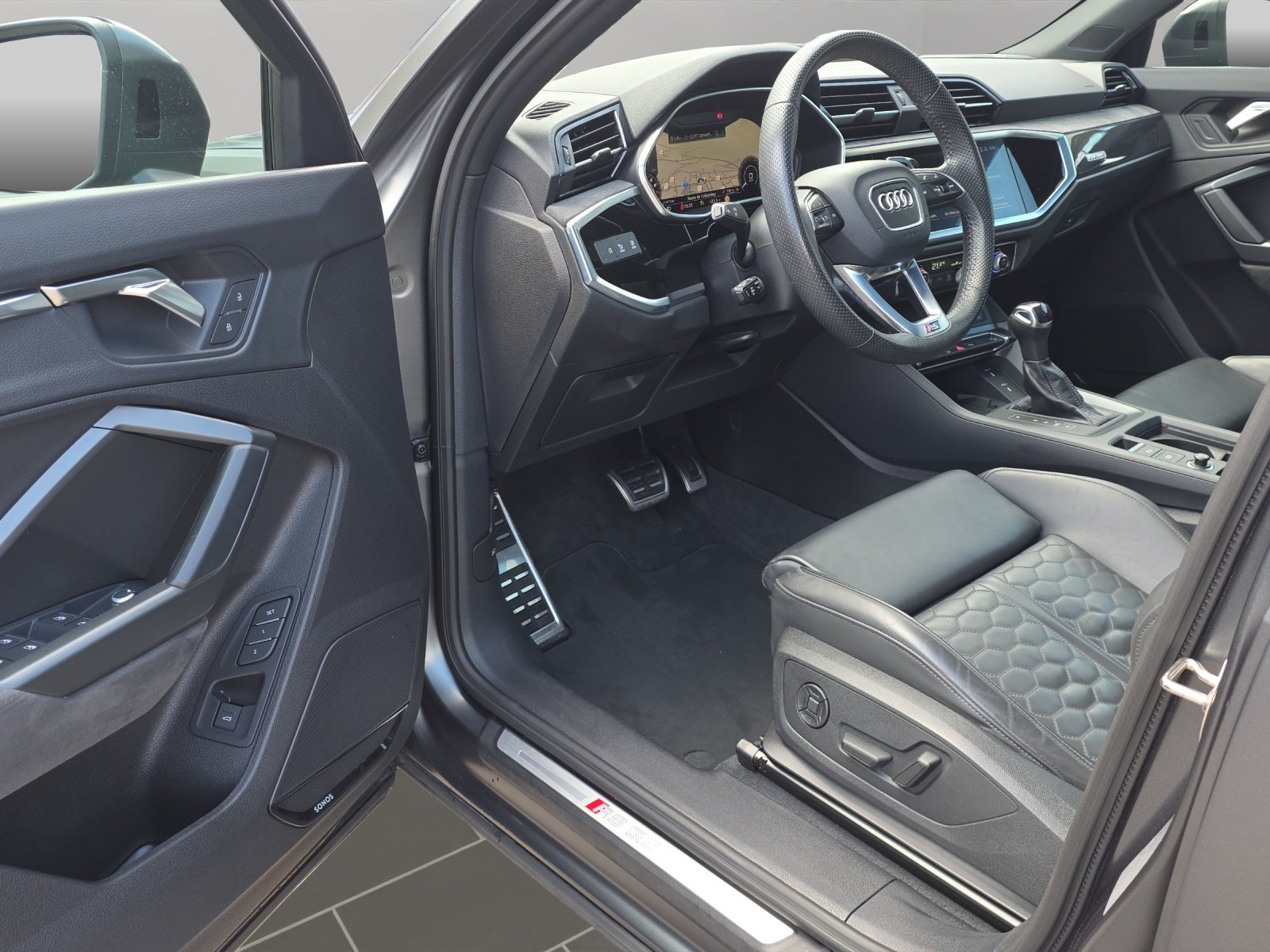 AUDI RS Q3 Sportback quattro S tronic, Essence, Occasion / Utilisé, Automatique - 7
