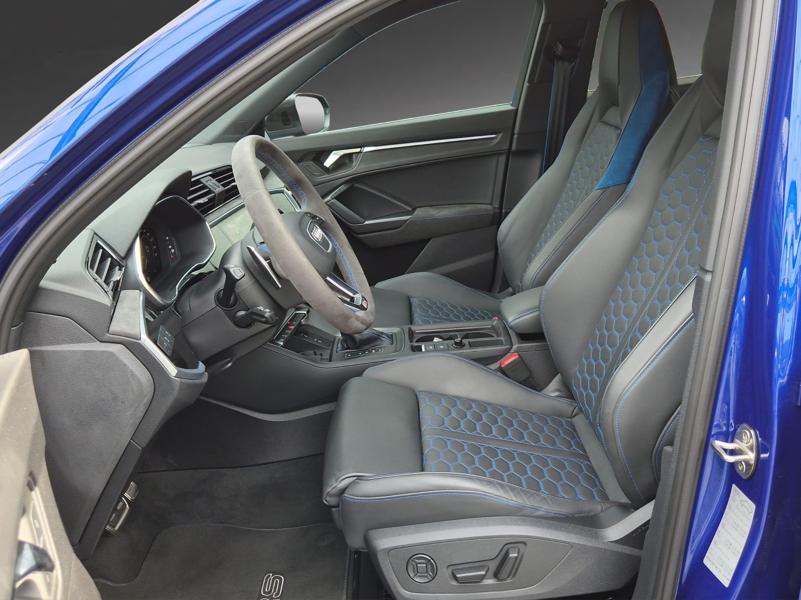 AUDI RS Q3, Essence, Occasion / Utilisé, Automatique - 6