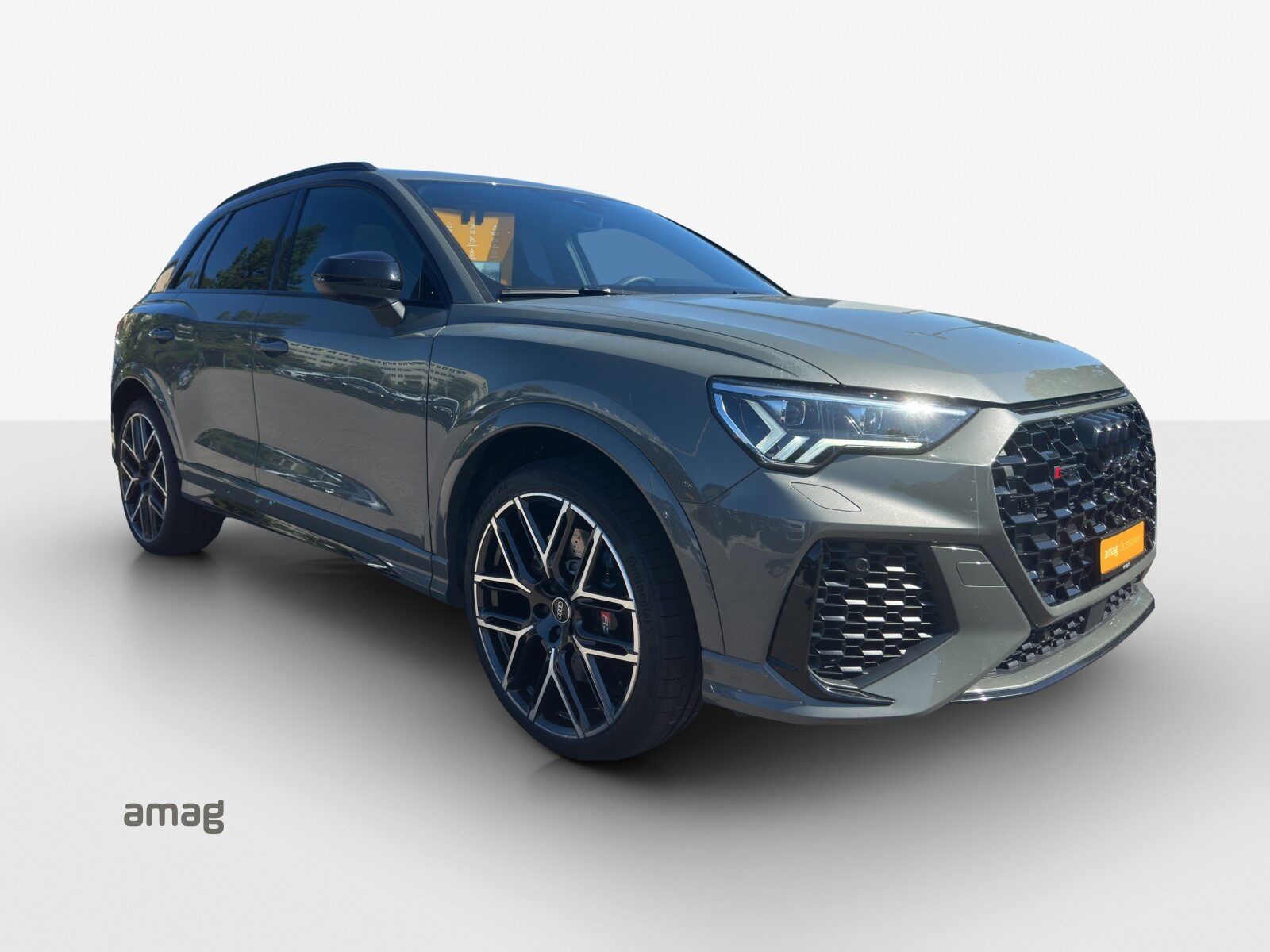 AUDI RS Q3, Benzin, Occasion / Gebraucht, Automatik - 6