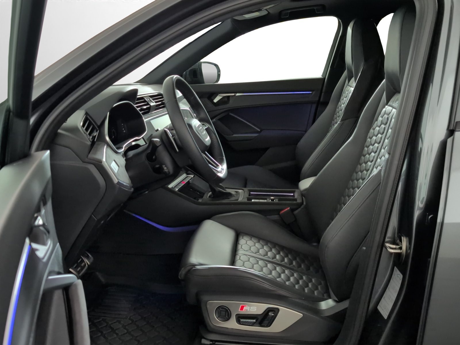 AUDI RS Q3 Sportback, Benzin, Occasion / Gebraucht, Automatik - 6