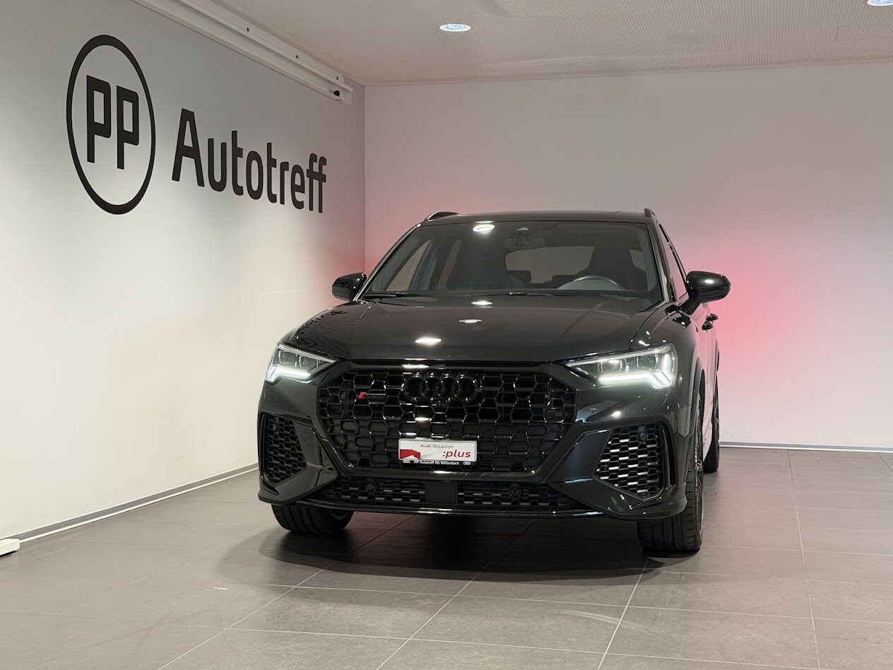AUDI RS Q3