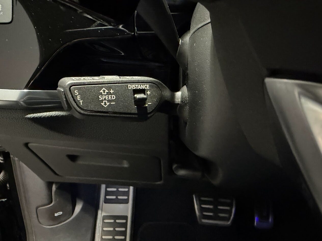 AUDI RS Q3, Benzin, Occasion / Gebraucht, Automatik - 7