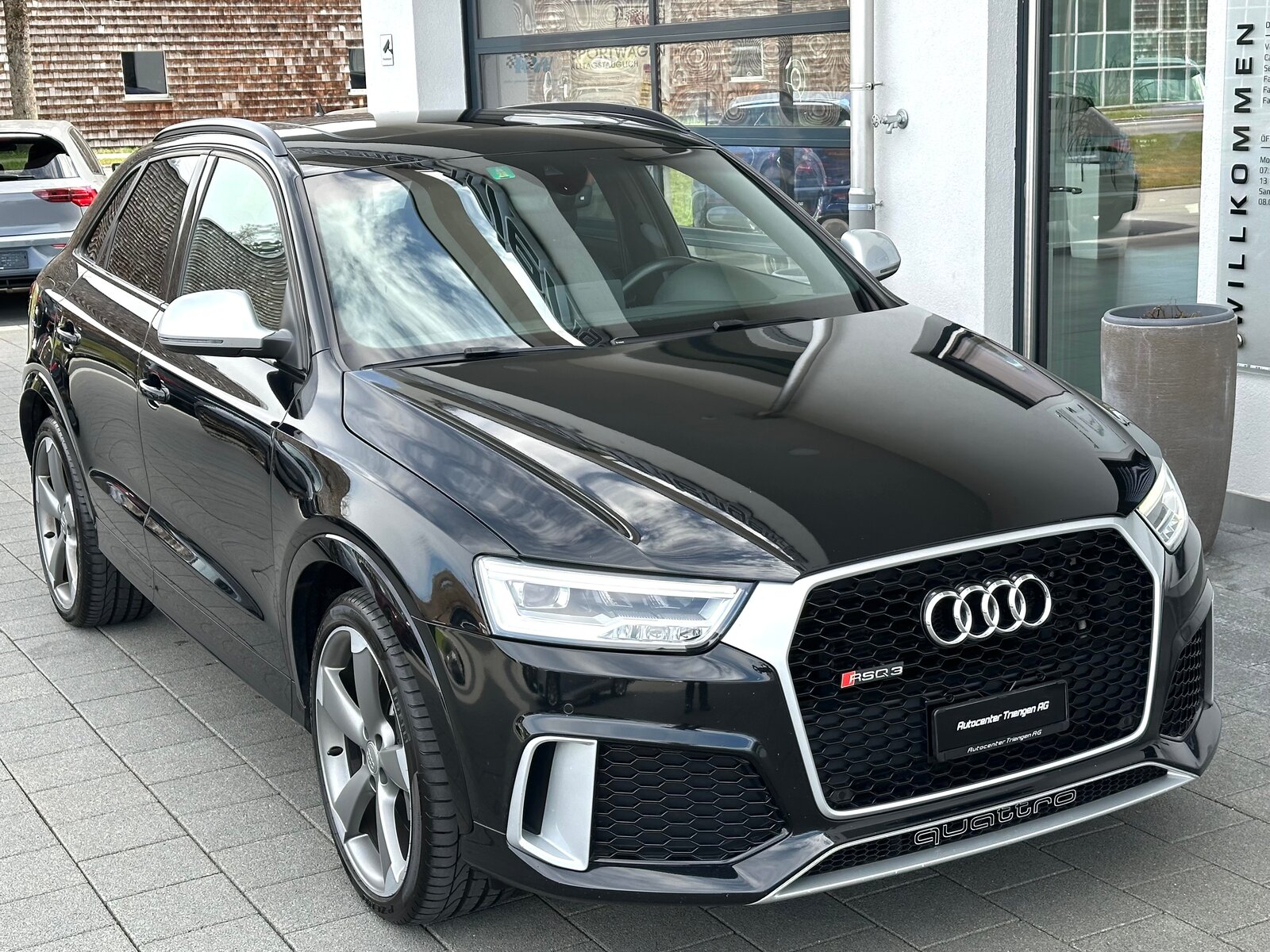 AUDI RS Q3 2.5 TFSI performance quattro S-tronic