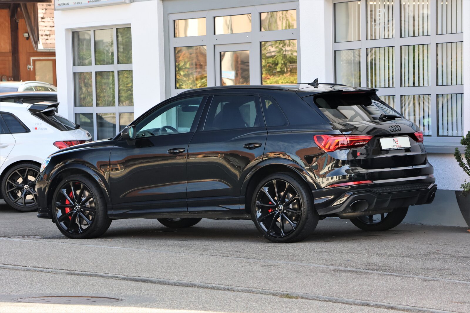 AUDI RS Q3 2.5 TFSI quattro S tronic *BlackStyle* + 1.9T AHK, Essence, Occasion / Utilisé, Automatique - 5