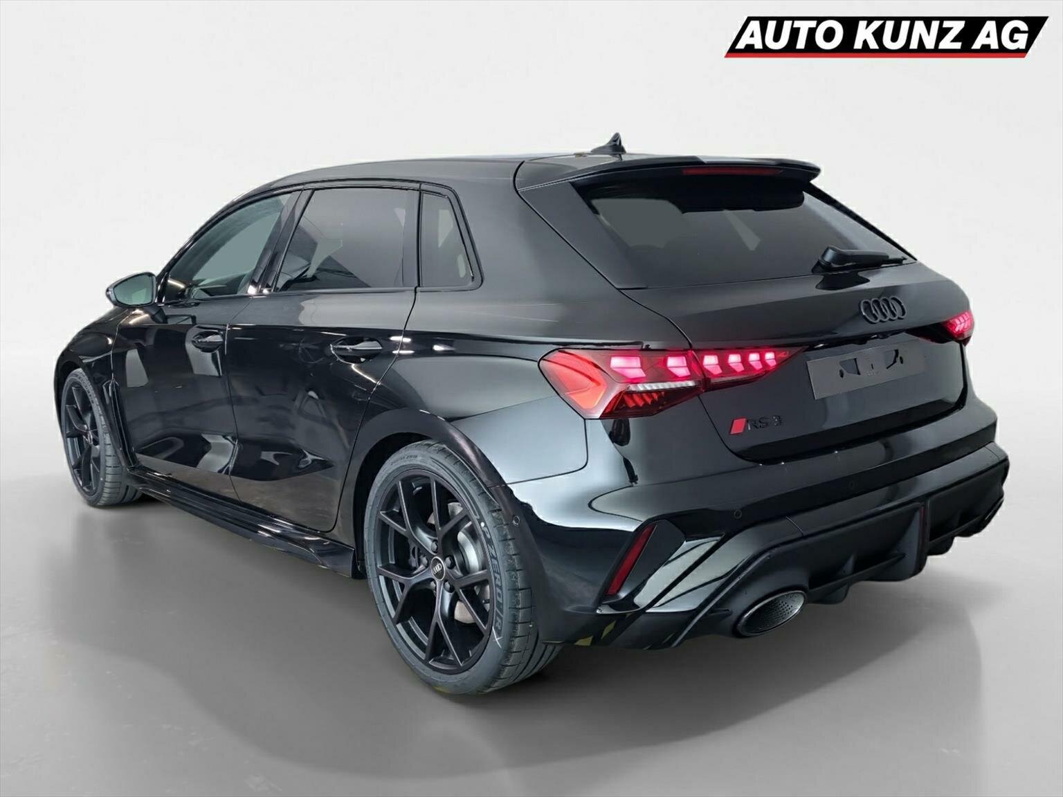 AUDI RS3 Sportback 2.5 TSI quattro S-tronic, Benzin, Neues Fahrzeug mit Tageszulassung, Automatik - 2