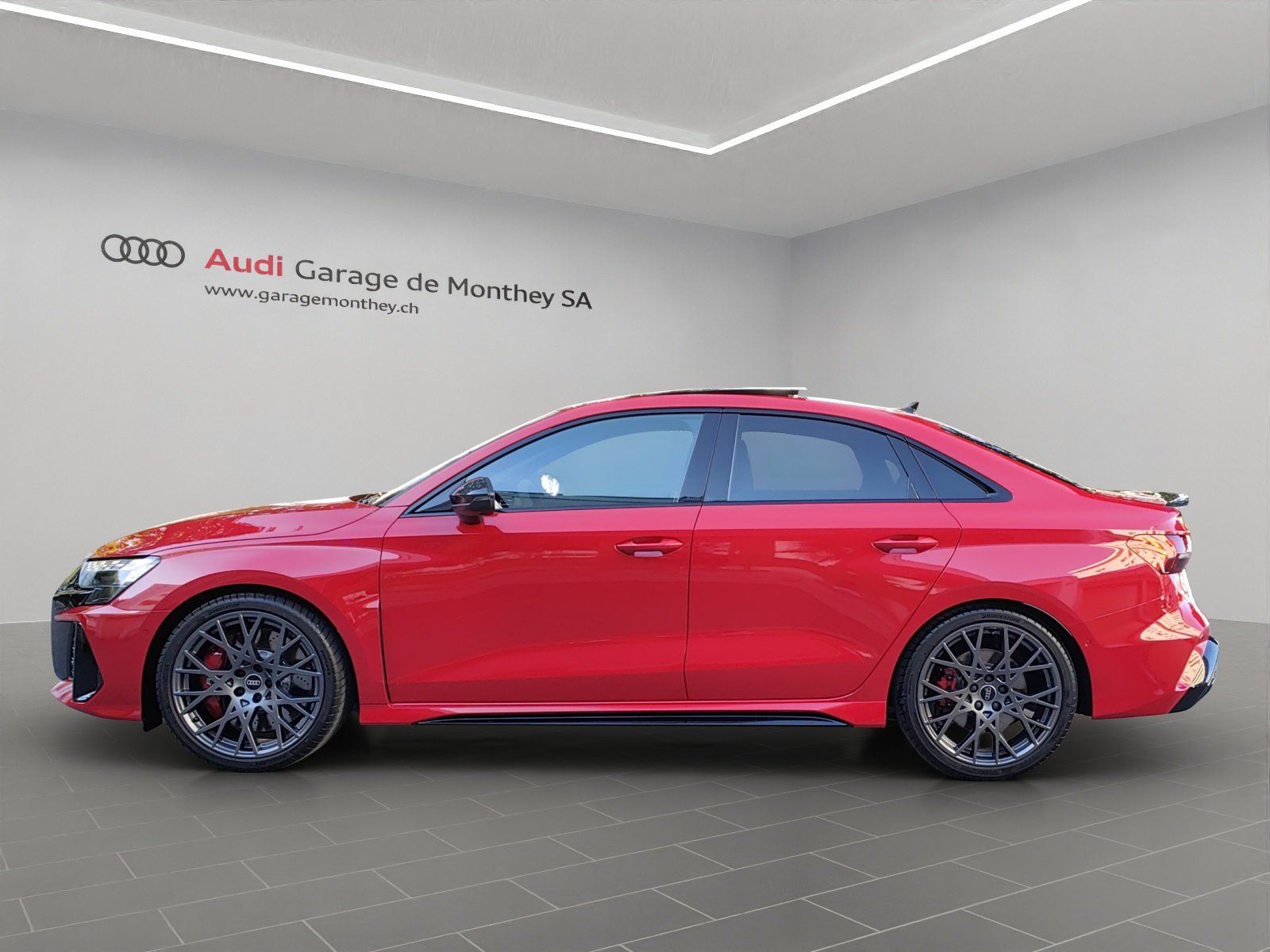 AUDI RS3 Limousine 2.5 TSI quattro S-tronic, Essence, Voiture nouvelle, Automatique - 7