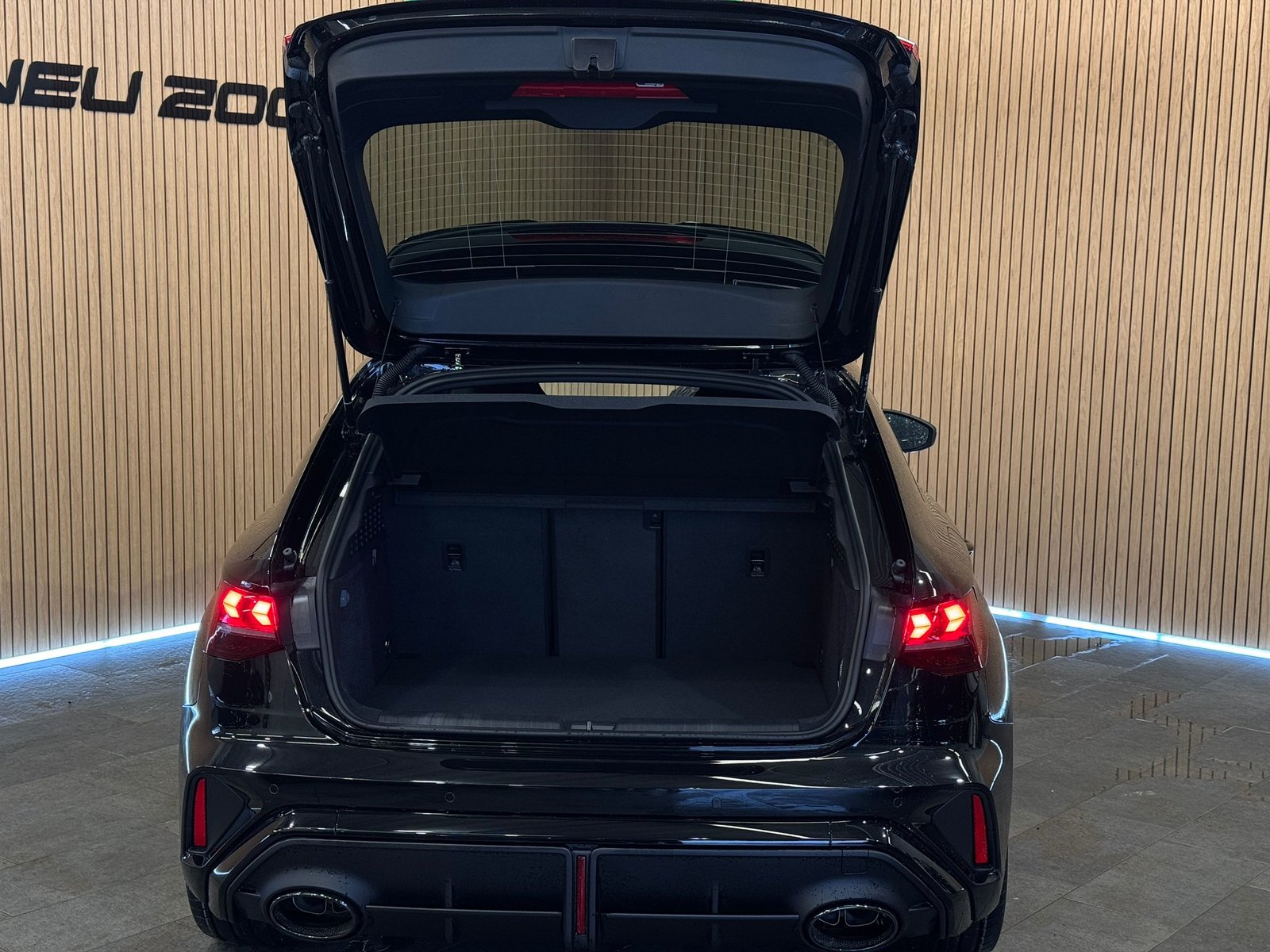 AUDI RS3 Sportback 2.5 TSI quattro S-tronic * 5Jahre/100'000, Benzin, Neuwagen, Automatik - 6