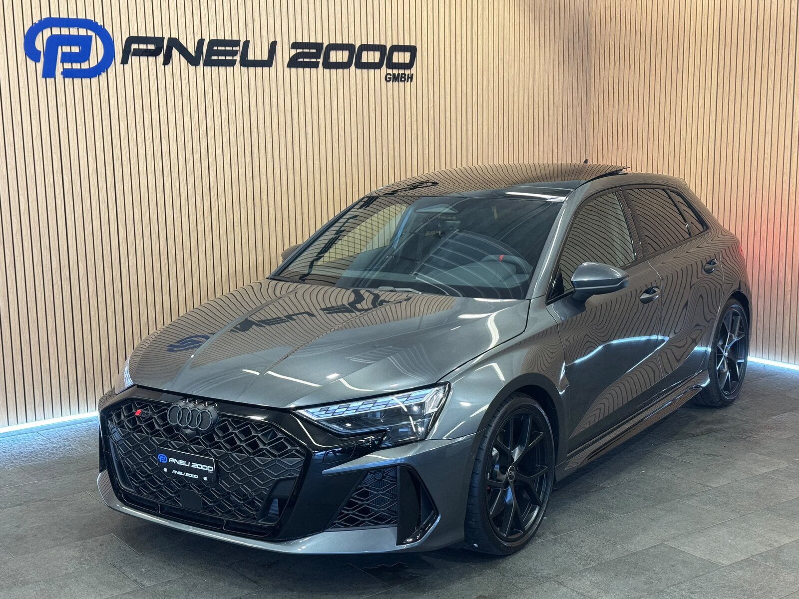 AUDI RS3 Sportback 2.5 TSI Daytona grau quattro S-tronic