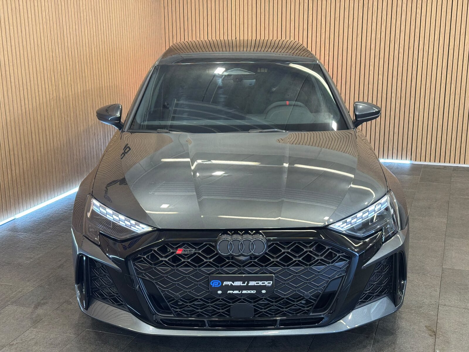 AUDI RS3 Sportback 2.5 TSI Daytona grau quattro S-tronic, Benzin, Neuwagen, Automatik - 2