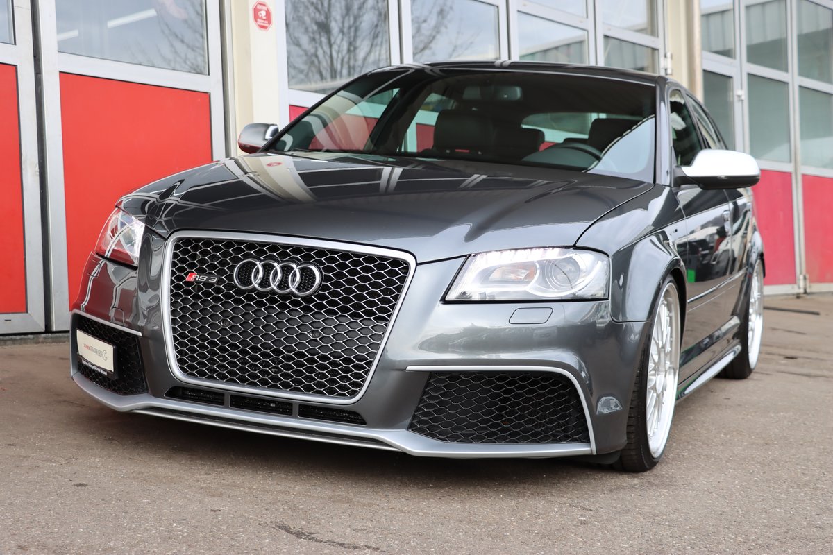 AUDI RS3 Sportback 2.5 TFSI quattro, Benzin, Occasion / Gebraucht, Automatik - 2