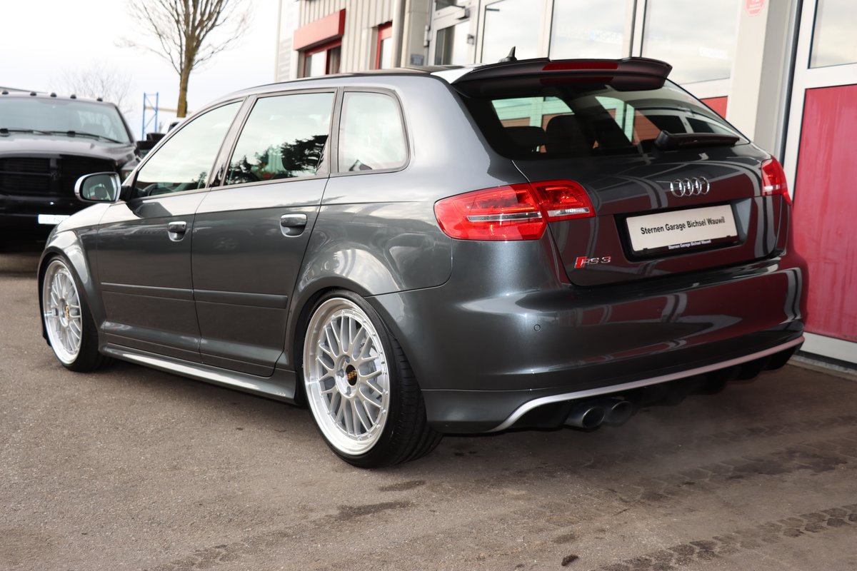 AUDI RS3 Sportback 2.5 TFSI quattro, Benzin, Occasion / Gebraucht, Automatik - 7