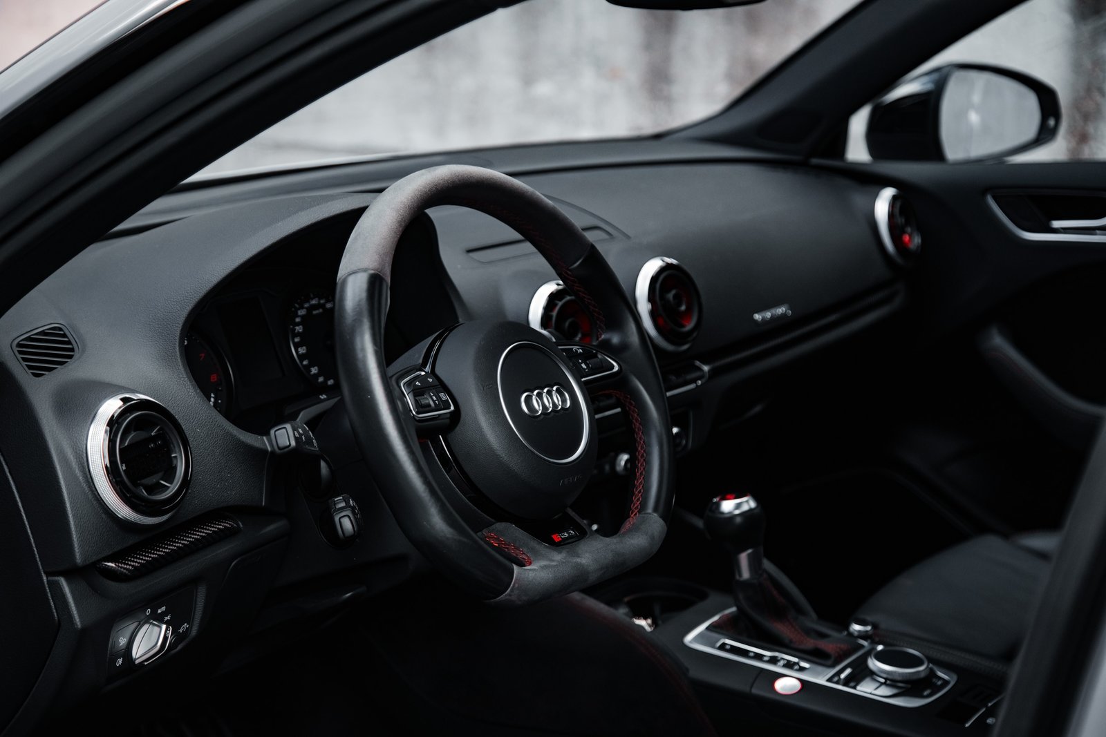 AUDI RS3 2.5 TSI quattro S-tronic, Essence, Occasion / Utilisé, Automatique - 7