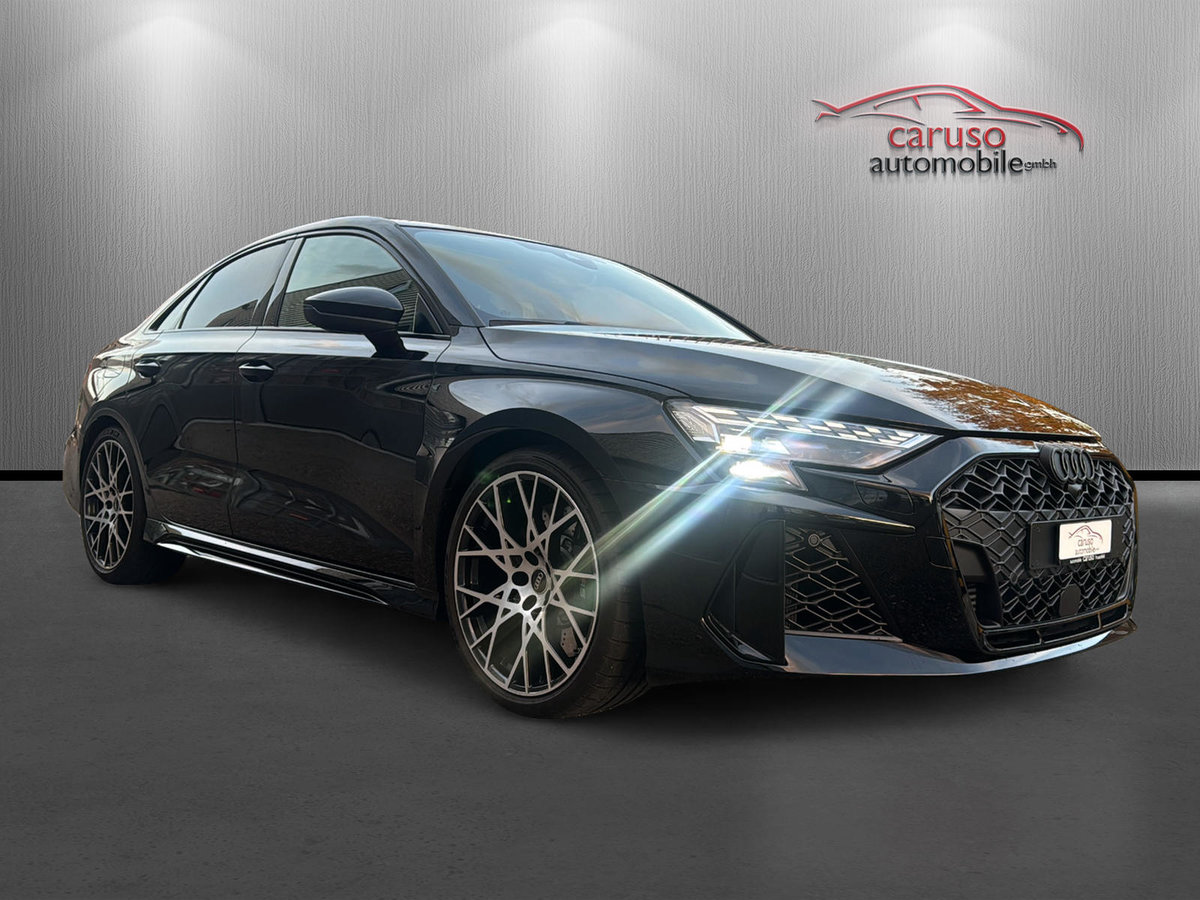 AUDI RS3 Limousine 2.5 TSI quattro S-tronic*New RS3 Modell*Panora