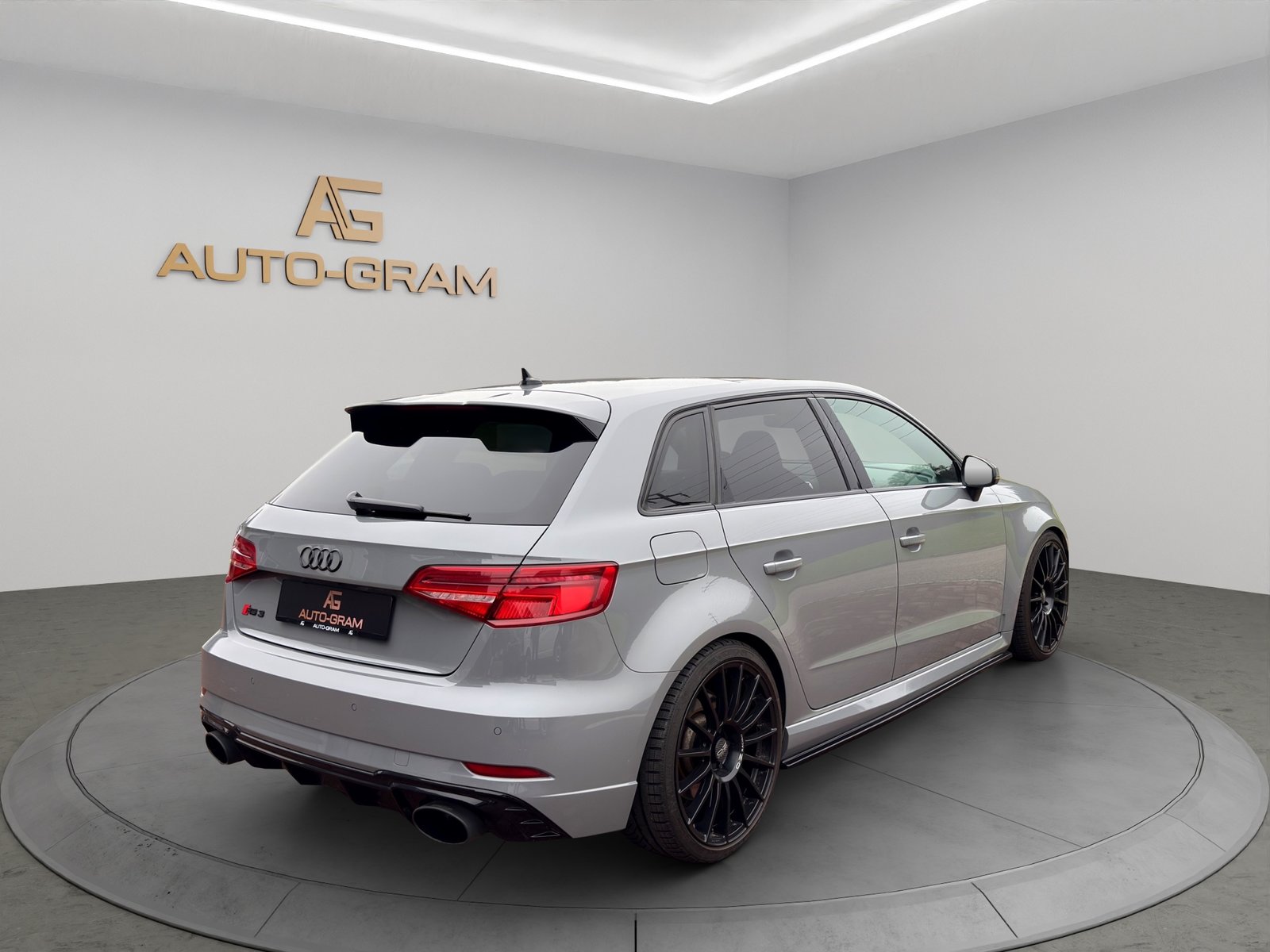AUDI RS3 Sportback 2.5 TSI quattro S-tronic, Benzin, Occasion / Gebraucht, Automat - 6
