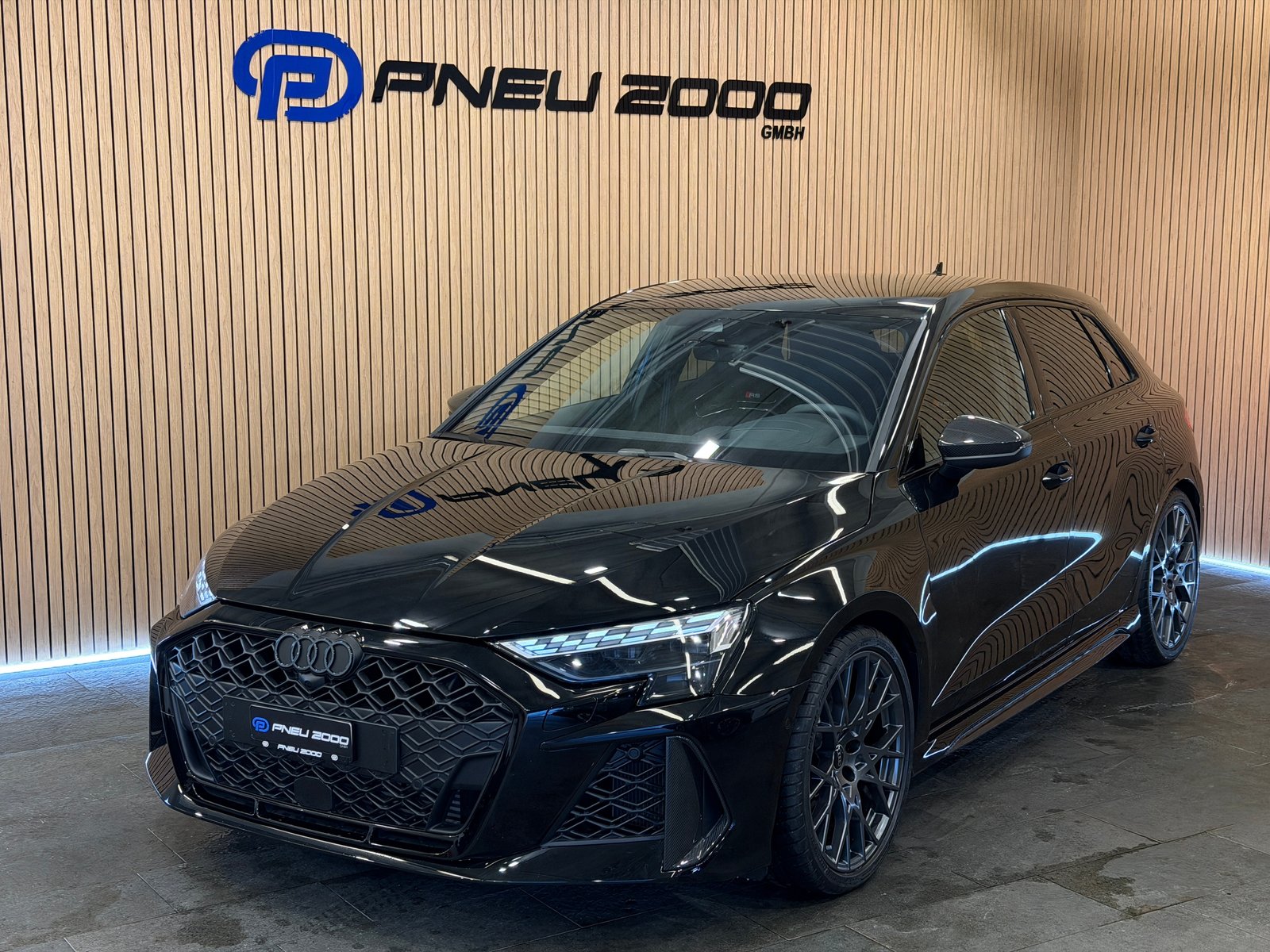 AUDI RS3 Sportback 2.5 TSI quattro S-tronic *CARBON PAKET*V-Max 2