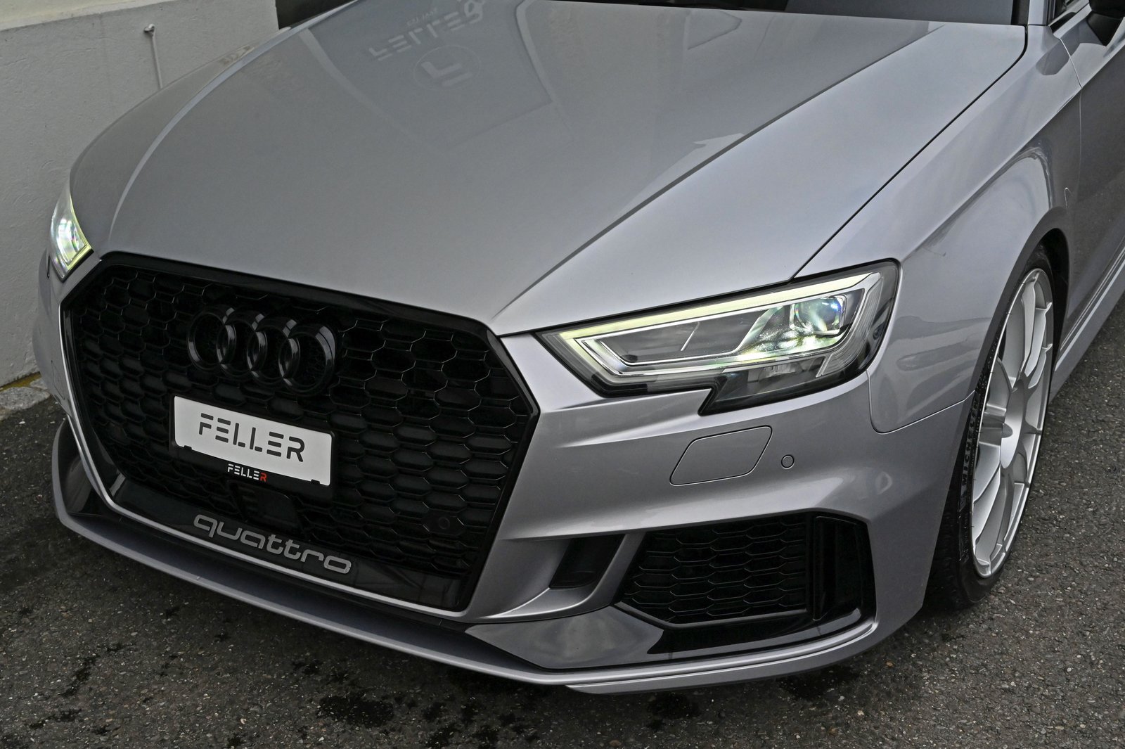 AUDI RS3 "APR 555 Kit" Sportback 2.5 TSI quattro S-tronic, Benzin, Occasion / Gebraucht, Automat - 4