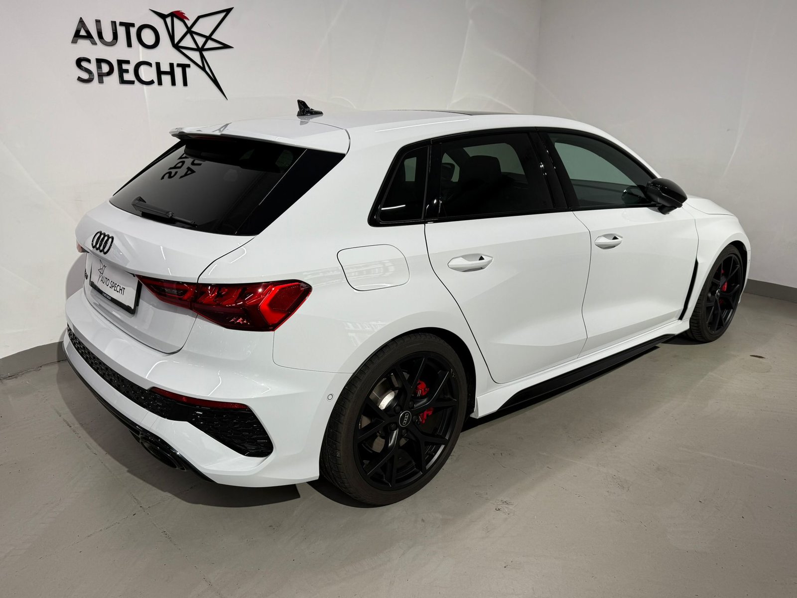 AUDI RS3 Sportback 2.5 TSI quattro S-tronic, Essence, Occasion / Utilisé, Automatique - 4