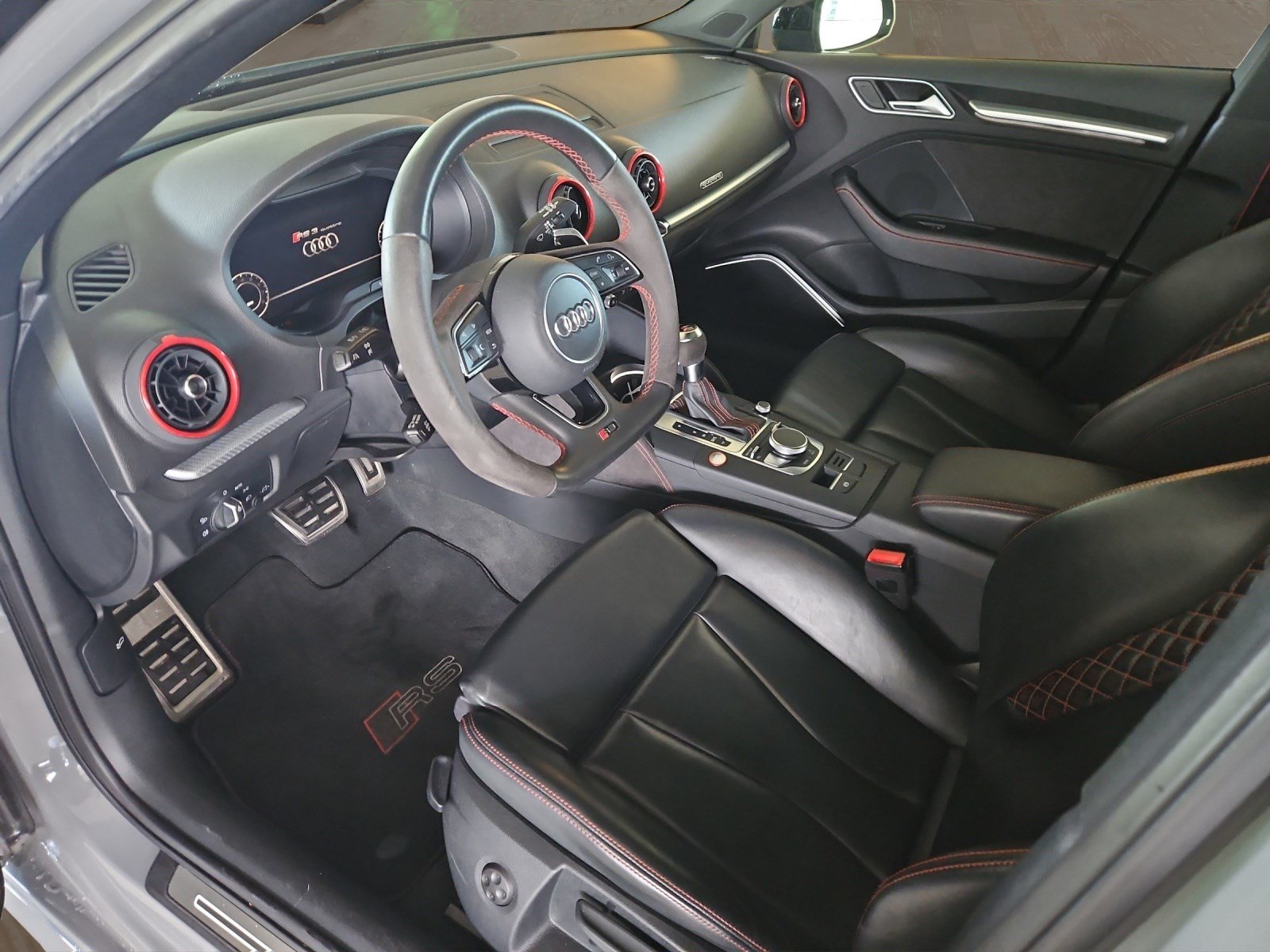 AUDI RS3 Sportback 2.5 TSI quattro, Essence, Occasion / Utilisé, Automatique - 7
