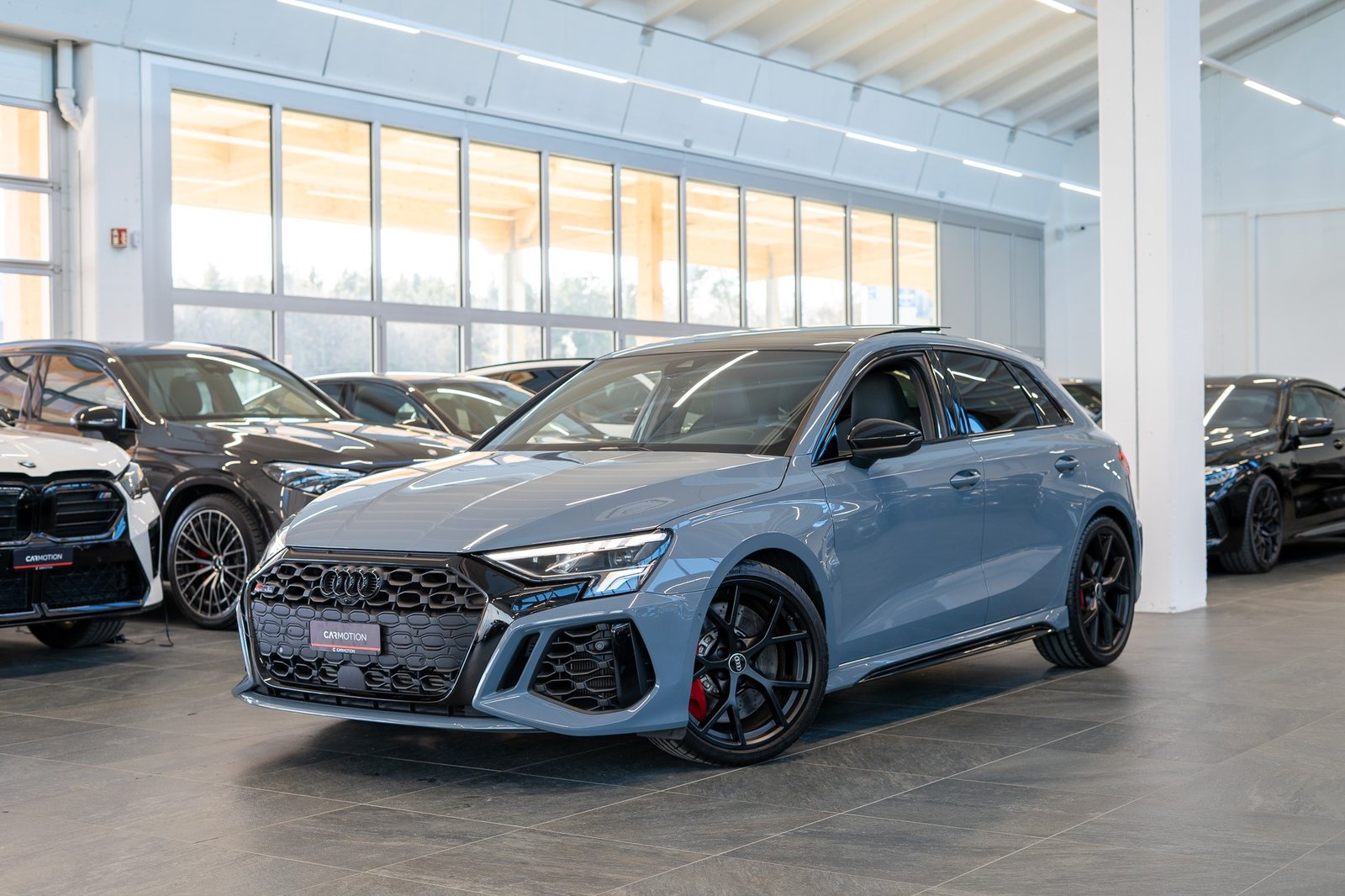 AUDI RS3 Sportback 2.5 TFSI quattro S-Tronic / Panorama / R