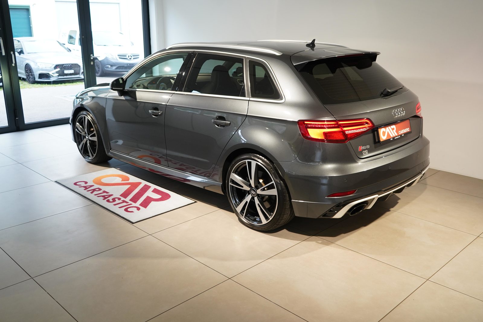 AUDI RS3 Sportback 2.5 T FSI quattro S-Tronic, Petrol, Second hand / Used, Automatic - 3