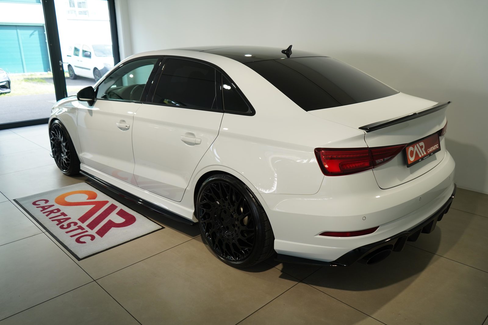 AUDI RS3 Limousine 2.5 T FSI quattro S-Tronic, Essence, Occasion / Utilisé, Automatique - 2