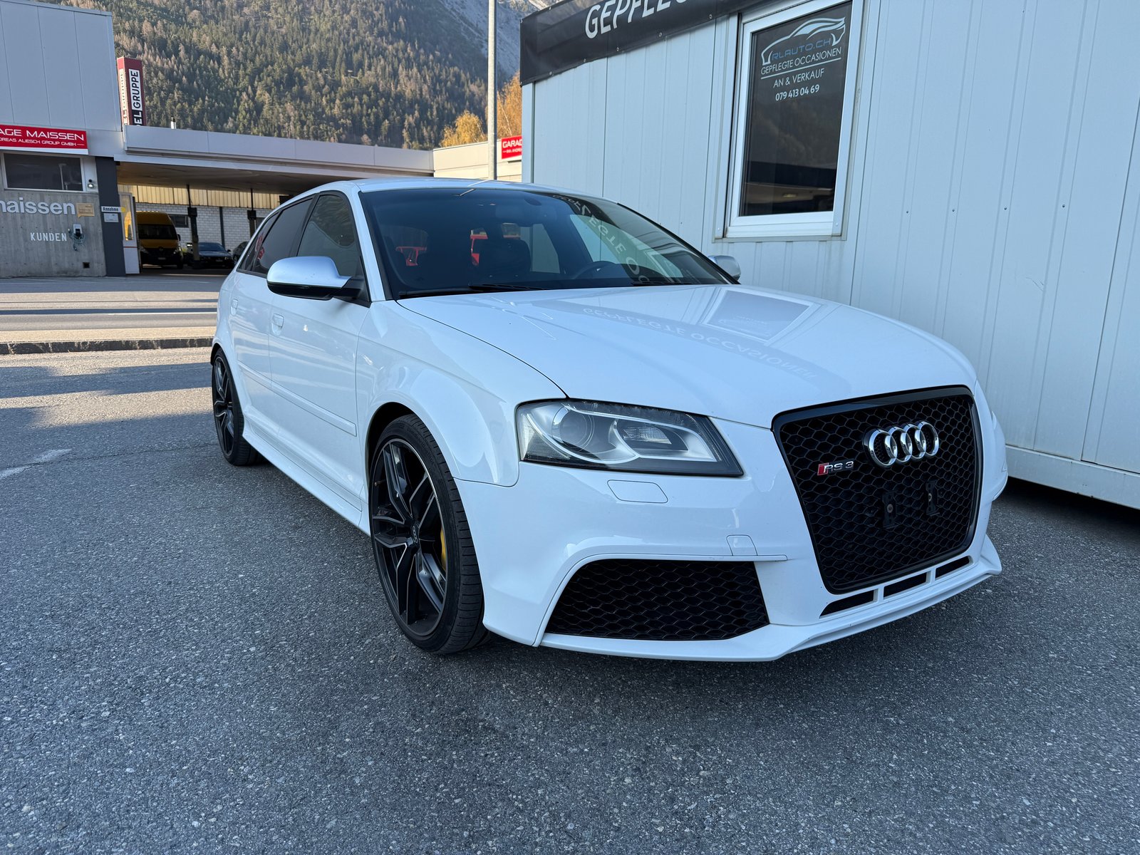 AUDI RS3 Sportback 2.5 TFSI quattro S-tronic *FRISCH MFK* LE, Benzin, Occasion / Gebraucht, Automatik - 2