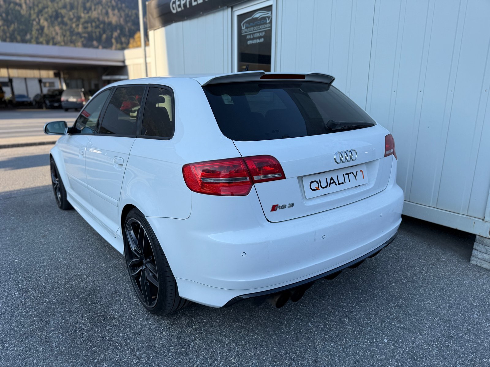 AUDI RS3 Sportback 2.5 TFSI quattro S-tronic *FRISCH MFK* LE, Benzin, Occasion / Gebraucht, Automatik - 7