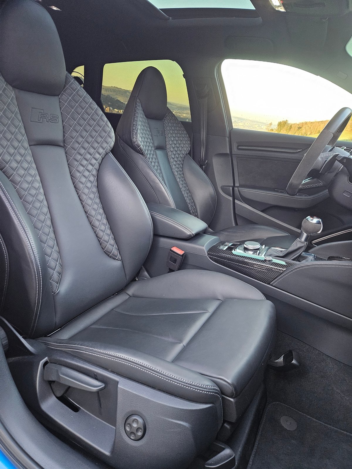 AUDI RS3 Sportback 2.5 TSI quattro S-tronic, Essence, Occasion / Utilisé, Automatique - 6