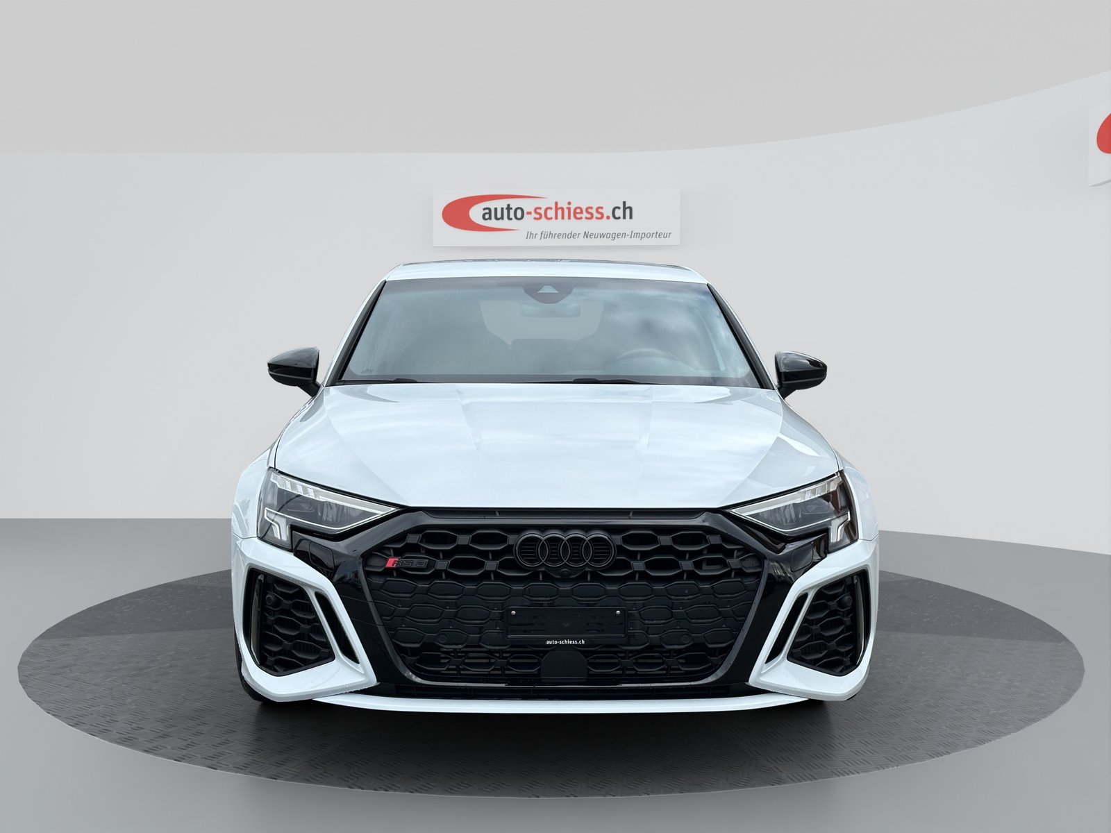AUDI RS3 Limousine 2.5 TSI quattro Schwarz Plus S-tronic, Benzin, Occasion / Gebraucht, Automatik - 2
