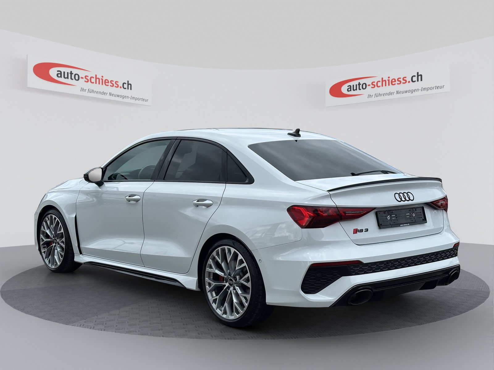 AUDI RS3 Limousine 2.5 TSI quattro Schwarz Plus S-tronic, Benzin, Occasion / Gebraucht, Automatik - 3