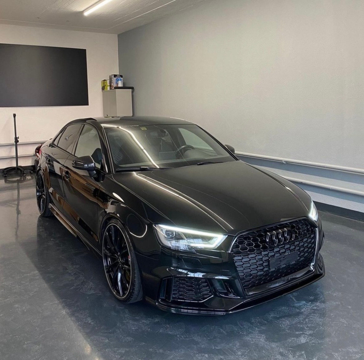 AUDI RS3 Limousine 2.5 T FSI quattro S-Tronic, Petrol, Second hand / Used, Automatic - 3